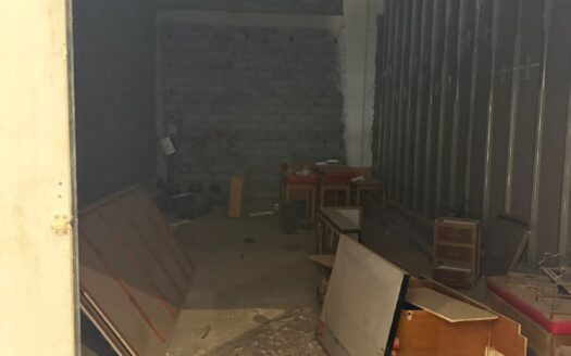 محل 402 متر عظم